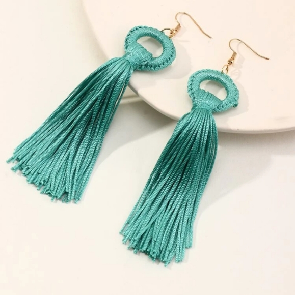 BOUTIQUE Jewelry - Fringe Green Tussle Earrings 3" Long Dangle Earrings Green Drop Earrings NEW